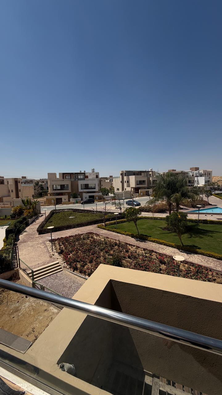 توين هاوس 5 غرف للبيع في Upville 6 أكتوبر — صورة 5