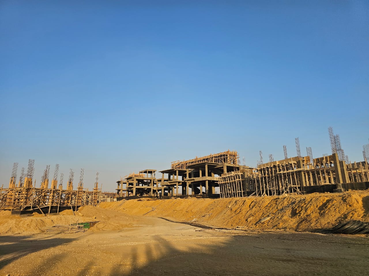 دوبلكس 3 غرف للبيع في Telal East القاهرة الجديدة — صورة 4