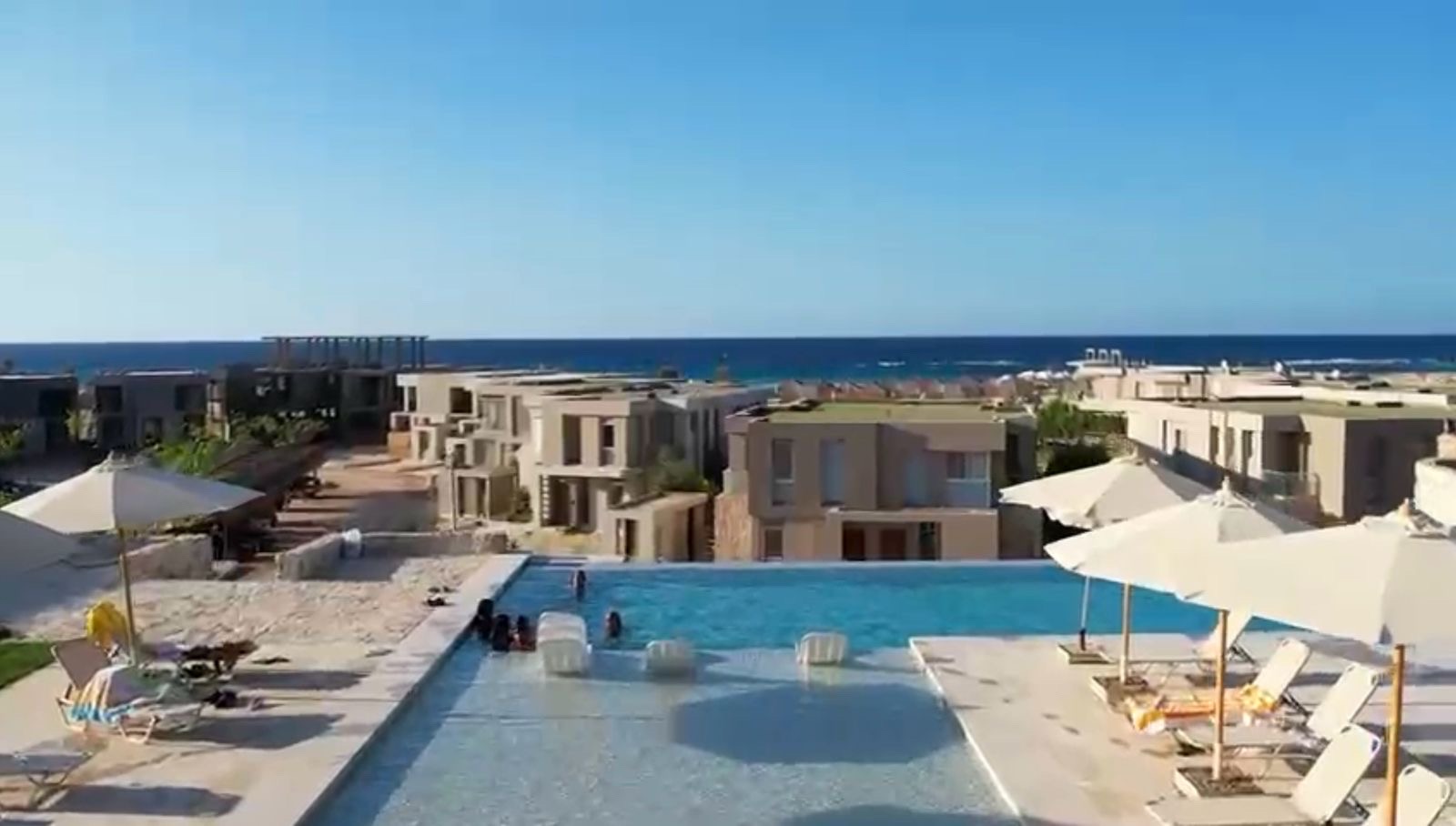 سكاي هاوس 4 غرف للبيع في Marsa Baghush الساحل الشمالي — صورة 3