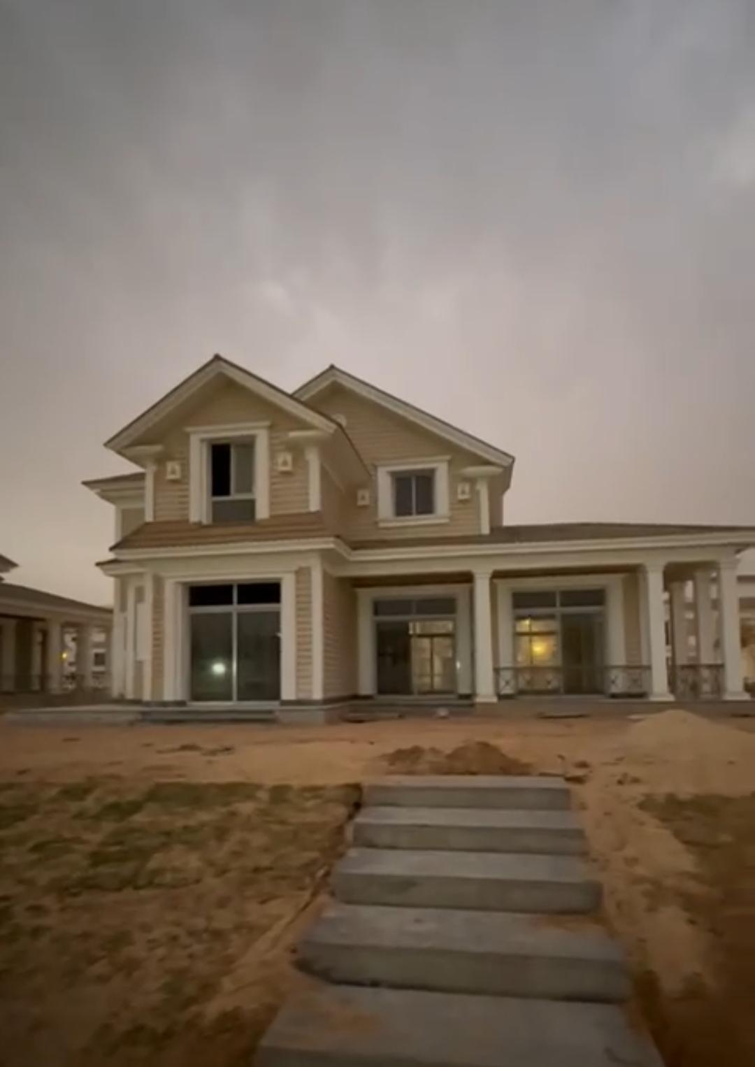 Lake House 3 غرف للبيع في MOUNTAIN VIEW ICITY OCTOBER 6 أكتوبر — صورة 1