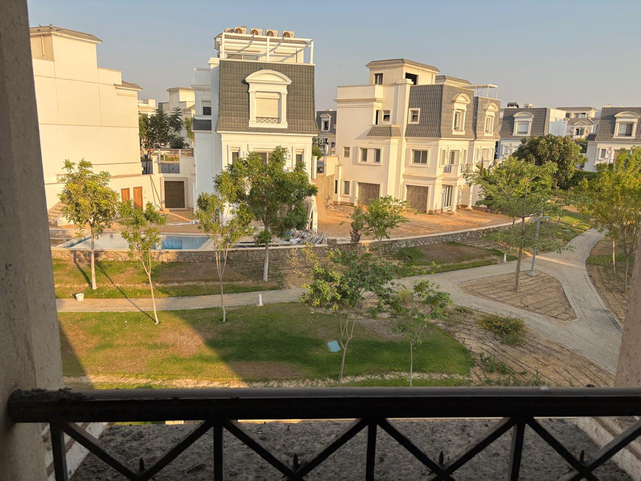 فيلا مستقلة 5 غرف للبيع في MOUNTAIN VIEW CHILLOUT PARK 6 أكتوبر — صورة 2