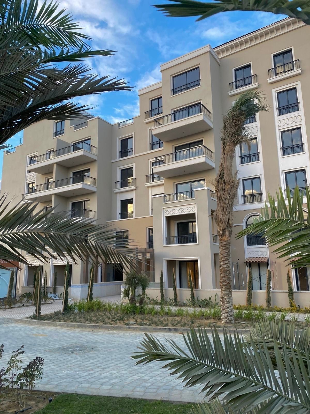 شقة 3 غرف للبيع في Village West الشيخ زايد — صورة 2