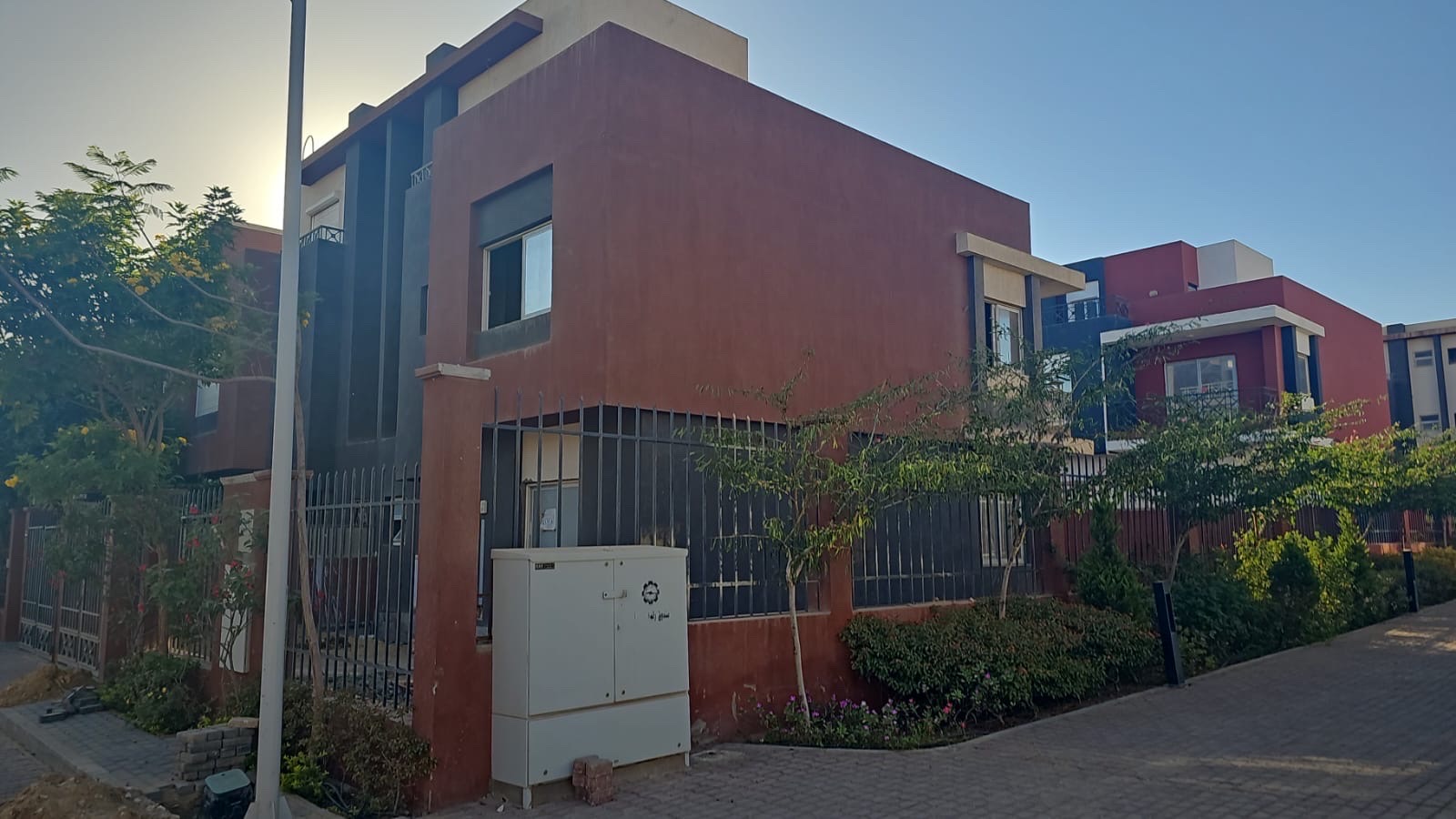تاون هاوس كورنر 4 غرف للبيع في Continental Residence الشيخ زايد — صورة 1