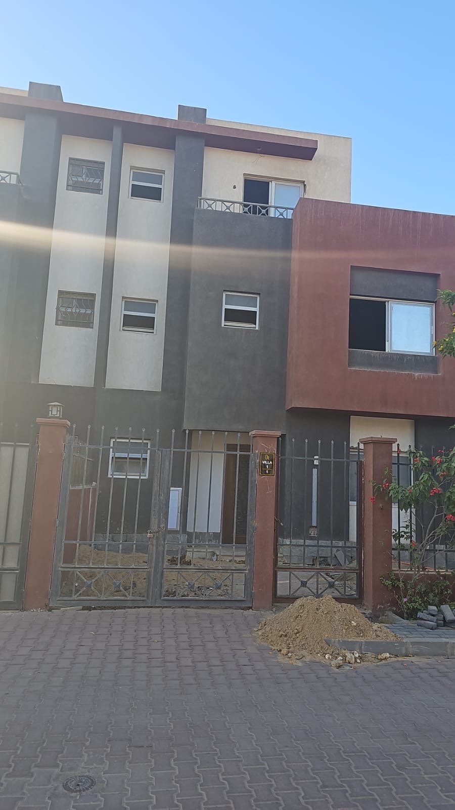 تاون هاوس كورنر 4 غرف للبيع في Continental Residence الشيخ زايد — صورة 2
