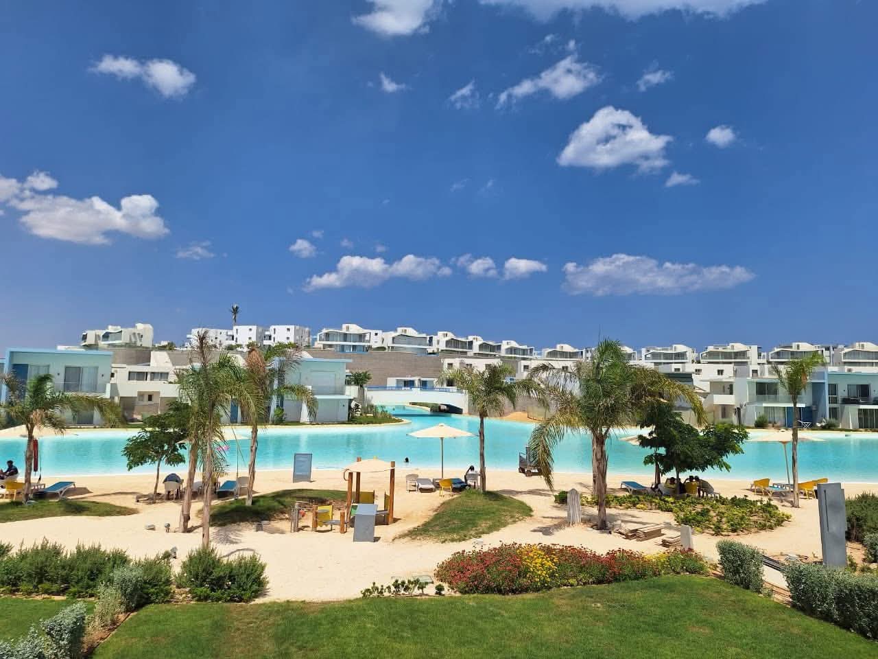 شاليه 2 غرف للبيع في SEASHORE الساحل الشمالي — صورة 1